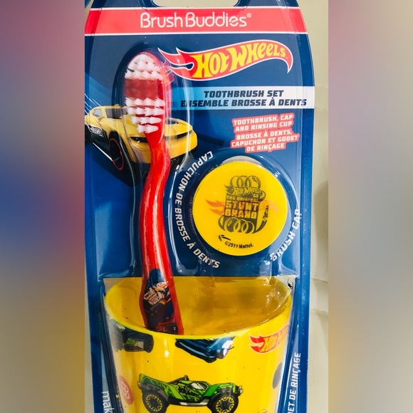 Hot wheels 3pc brush buddies soft ergonomic toothbrush, cap and rinsing cup new - Picture 6 of 11